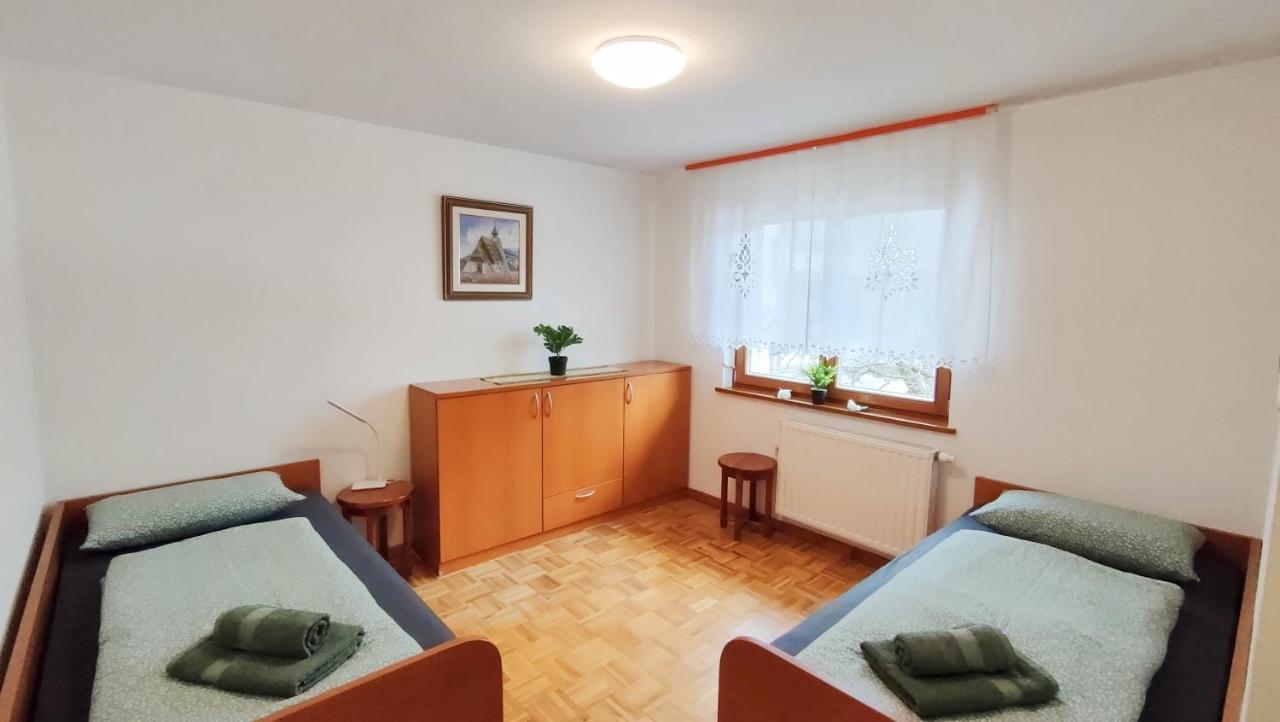 Apartmaji Dora 莫斯特拉纳 外观 照片