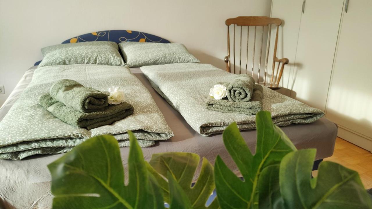 Apartmaji Dora 莫斯特拉纳 外观 照片